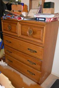 lot 597 image: 4 drawer dresser 42x36