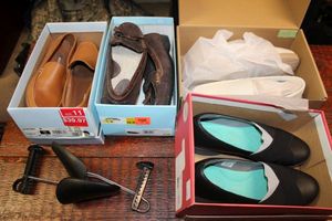 lot 541 image: Womens shoes size 11, appear unworn, see photos