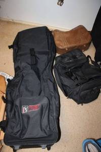 lot 567 image: Travel golf bag and duffle bag