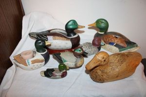 lot 622 image: Duck figurines