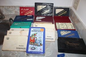 lot 602 image: Dominoes