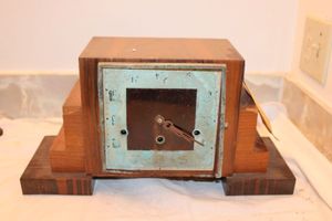 lot 655 image: Vintage mantle clock as shown