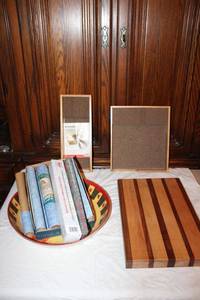 lot 680 image: Cutting board, knife docks, Knives, and drawer liner
