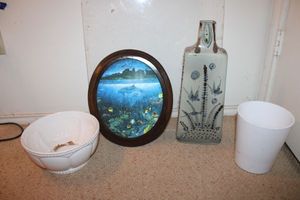 lot 689 image: Home dcor white vases, Brooch Porcelain dolphin artwork