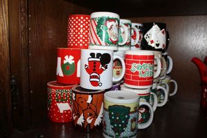 lot 712 image: Mug collection - mostly Christmas