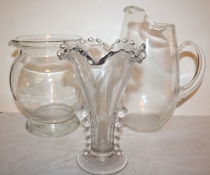 lot 715 image: Vintage Imperial Candlewick vase, and clear pitchers