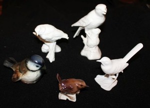 lot 759 image: Bird figurines - Goebel, Kaiser and WR markings, see photos