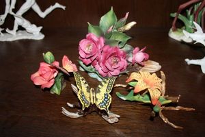 lot 776 image: Flowers and butterflies figurines - Goebel, Capodimonte and China markings