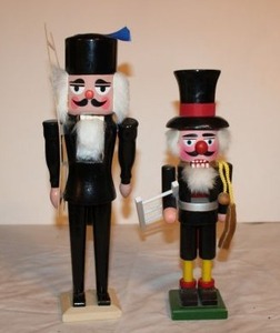 lot 795 image: Nutcrackers - 2 Chimney sweeps - 12.5 to 14.5 tall
