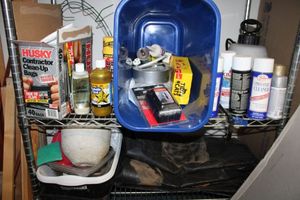 lot 809 image: Home and Garden items