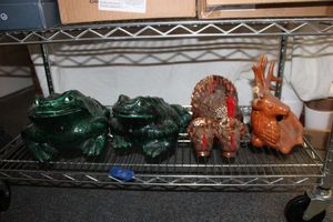 lot 818 image: Ceramics Large frogs, Turkey set, deer (antler needs attention)