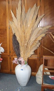lot 872 image: Large white vase and glasses