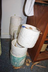 lot 834 image: Ceramic flower pots