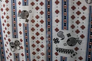 lot 862 image: Fabric Bolt - Geometric pattern