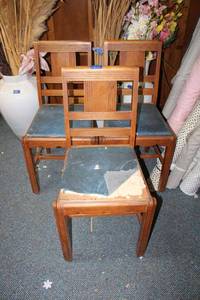 lot 877 image: Vintage dining chairs - 3 total