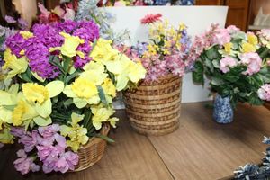 lot 884 image: (3) Artificial Flower arrangements