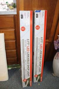 lot 889 image: LED Linkable shop lights