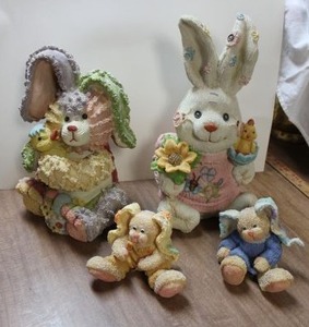lot 896 image: Resin Easter bunnies