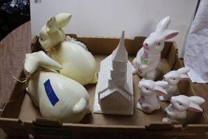 lot 899 image: Ceramic bunnies and church figurines