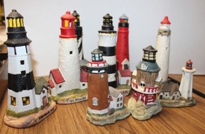 lot 895 image: Lighthouse figurines