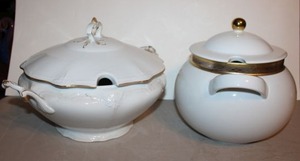 lot 951 image: (2) Soup Tureens White with gold accents marked Tirschenreuth Bavaria