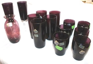 lot 970 image: Purple Beyer Lead Crystal Glass set