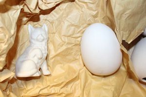 lot 978 image: Unpainted Ceramics - 1 Box