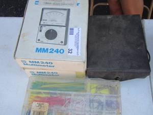 lot 32 image: jumper wire kit-   & MM240 multimeter qty 2