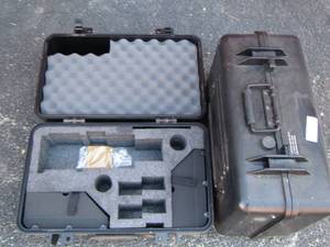 lot 40 image: Black vacuum seal cases with padding inside   Qty 2
