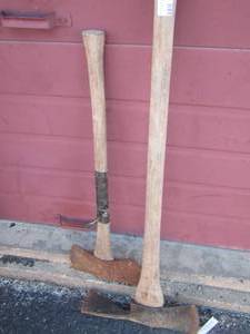 lot 41 image: DOUBLE BIT AXE &  MALLET