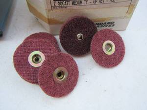 lot 64 image: Grinder pads