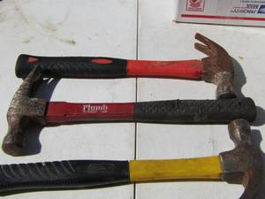 lot 82 image: Hammers qty 3