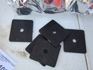 lot 100 image: LOT OF METAL PLATES