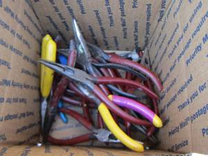 lot 103 image: needle nose plyers  qty over 10 pair
