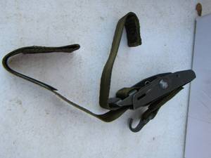 lot 110 image: green army straps