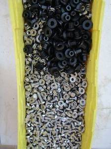 lot 114 image: large qty of bolts- nuts