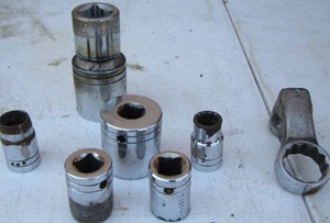 lot 124 image: Sockets of all sizes