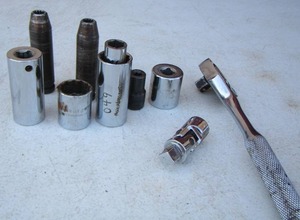 lot 127 image: RACHET  & SOCKETS