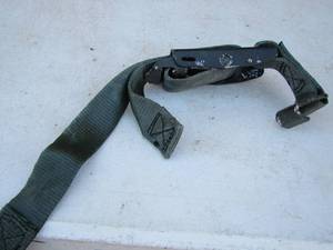 lot 174 image: Green Army Straps  QTY7