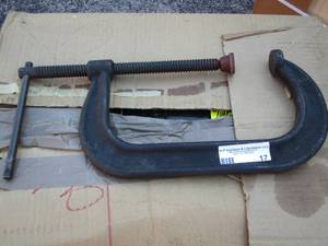 lot 17 image: large clamp #408