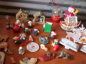 lot 272 image: Christmas ornaments
