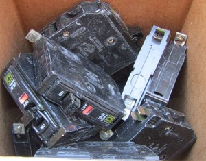 lot 212 image: ELECTRIC Breakers