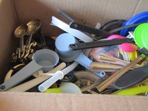lot 329 image: KITCHEN UTENSILS