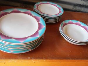lot 281 image: FURIO  PLATES, BOWLS & DESSERT PLATES.