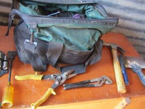 lot 284 image: various tools and tool bag