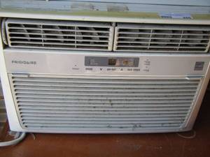 lot 286 image: Frigidaire air conditioner