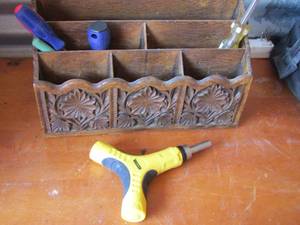 lot 288 image: SCREWDRIVERS, WOOD ORGANIZER