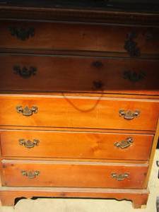 lot 289 image: DIXIE FURNITURE CHEST OF DRRAWERS