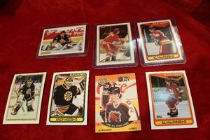lot 224 image: Al Macinnis and Andy Moog Hockey Trading Cards