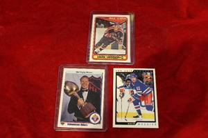 lot 236 image: Set of Three Mark Messier Hockey Trading Cards
